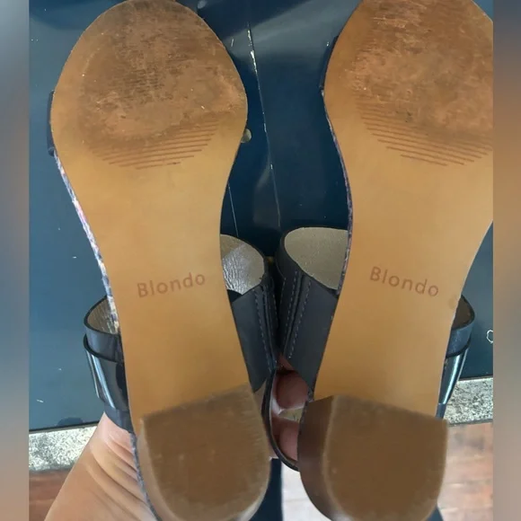 BLONDO Debi Leather Wooden Heel Oprn Toe Navy Sandals Silver Buckle Detail, Box - Picture 4 of 10